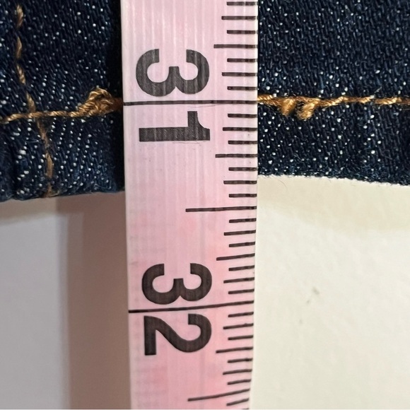 Levi's Bold Curve Classic BootCut Jeans Women’s Size 12/31 Dark Wash - Picture 6 of 14